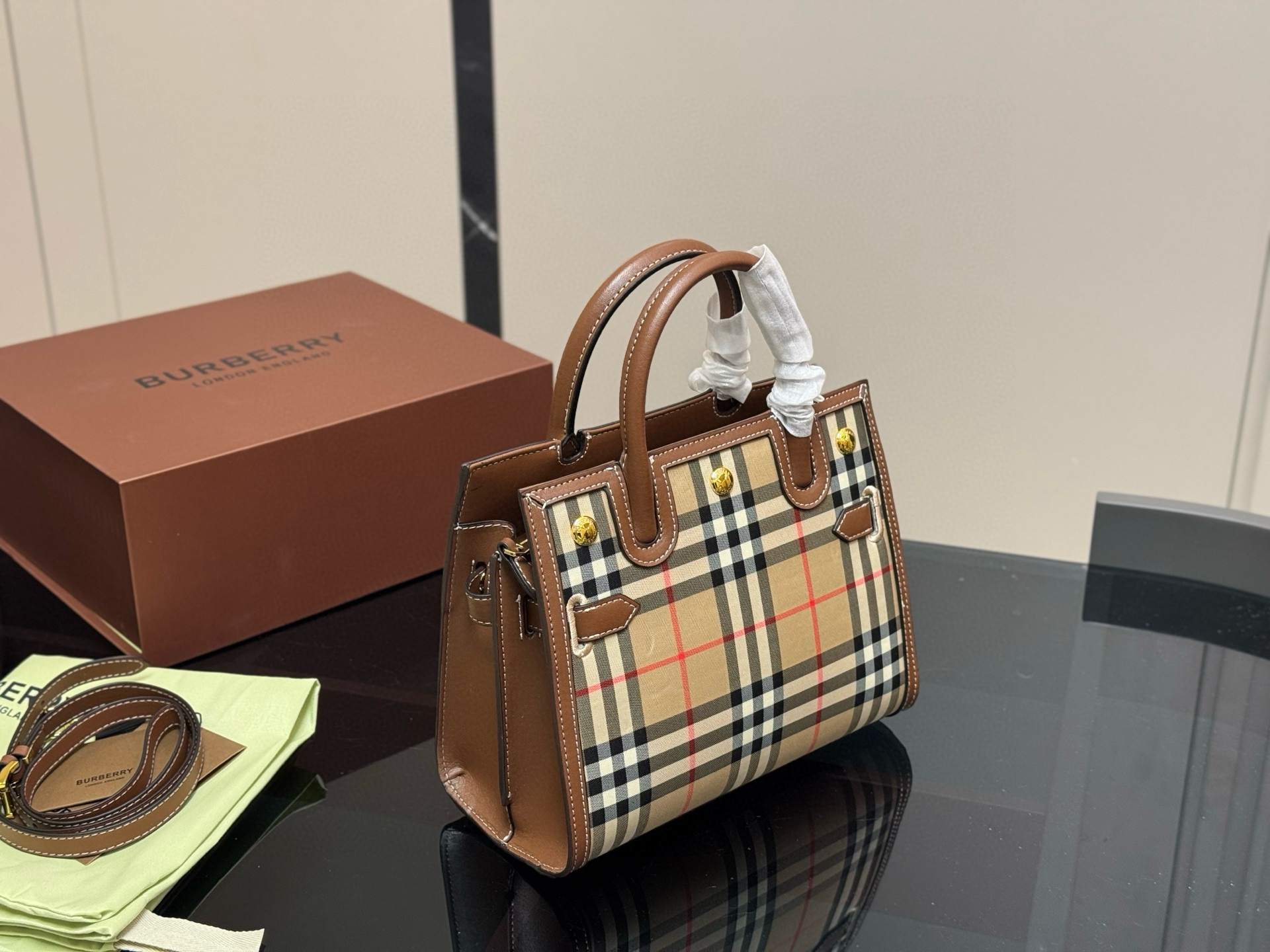 burberry bag 137